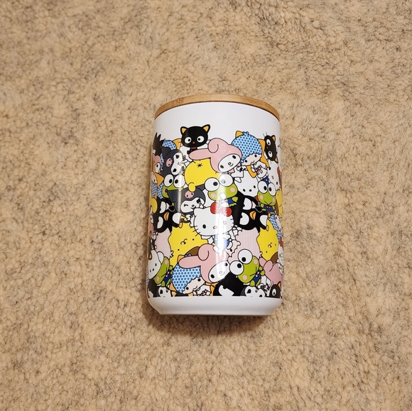 Sanrio Hello Kitty And Friends Canister With Lid - Picture 3 of 3